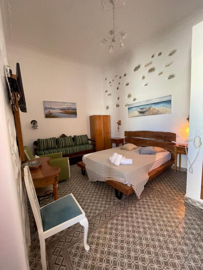 Burgos Barrio Hotel Naxos City Luaran gambar